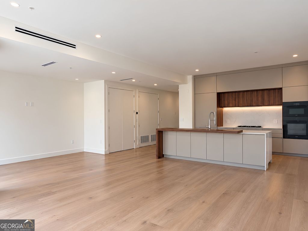 318 Sandy Springs Circle 270, Sandy Springs, GA 30328 — photo 4