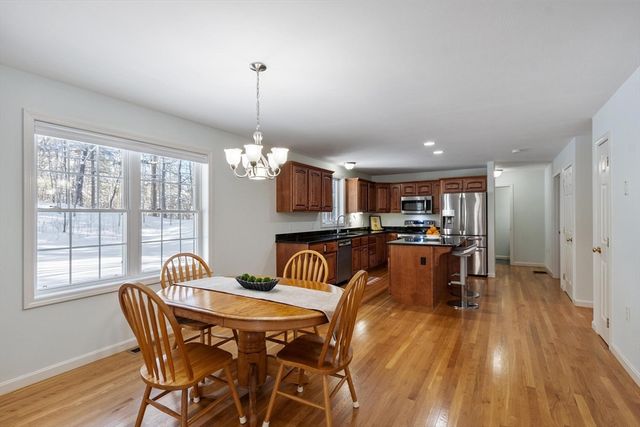 309 Reservoir Rd, Lunenburg, MA 01462