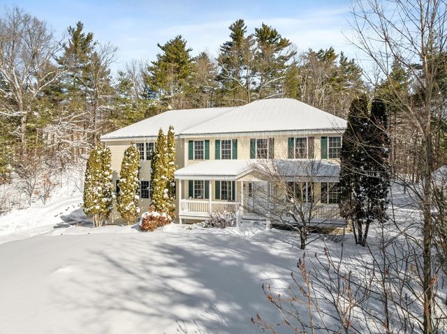 309 Reservoir Rd, Lunenburg, MA 01462