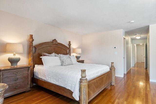 309 Reservoir Rd, Lunenburg, MA 01462