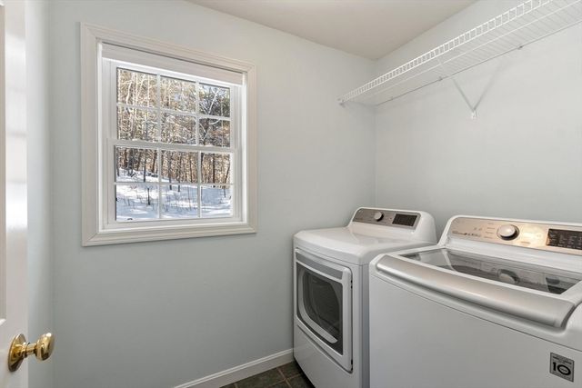 309 Reservoir Rd, Lunenburg, MA 01462