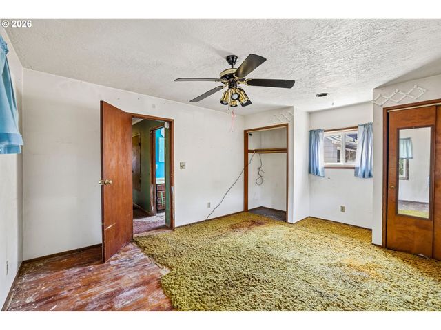 1637 Ne 75TH Ave, Portland, OR 97213