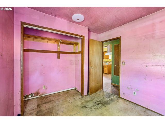 1637 Ne 75TH Ave, Portland, OR 97213