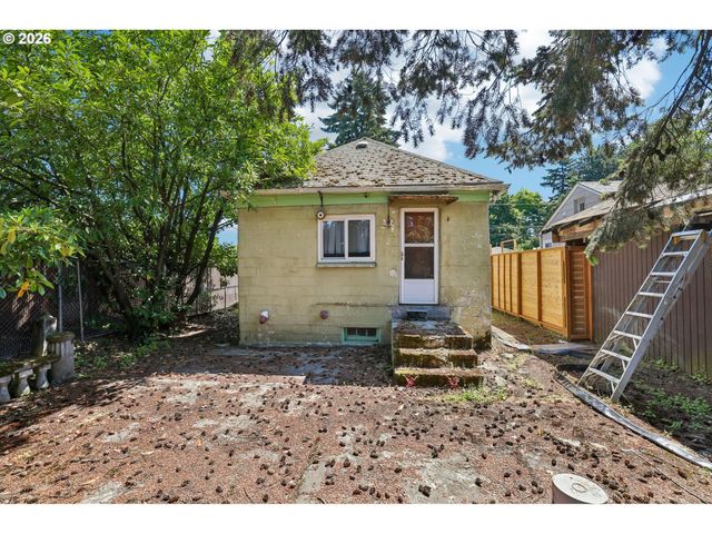 1637 Ne 75TH Ave, Portland, OR 97213