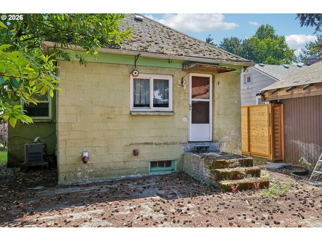 1637 Ne 75TH Ave, Portland, OR 97213