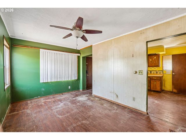 1637 Ne 75TH Ave, Portland, OR 97213