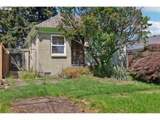 1637 Ne 75TH Ave, Portland, OR 97213