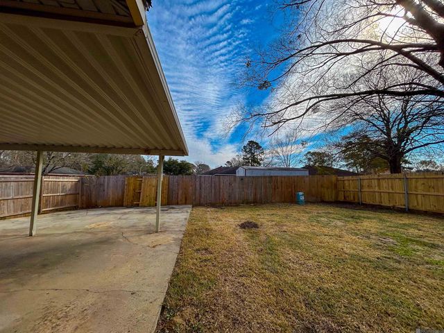 5244 Bangor Dr, Baton Rouge, LA 70814