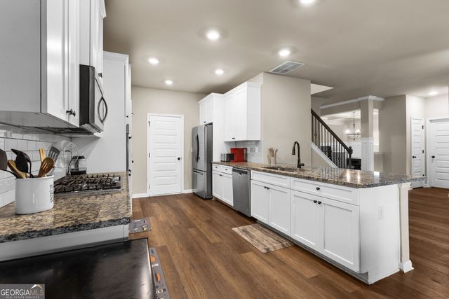 5654 Wyncreek Circle SW, South Fulton, GA 30331