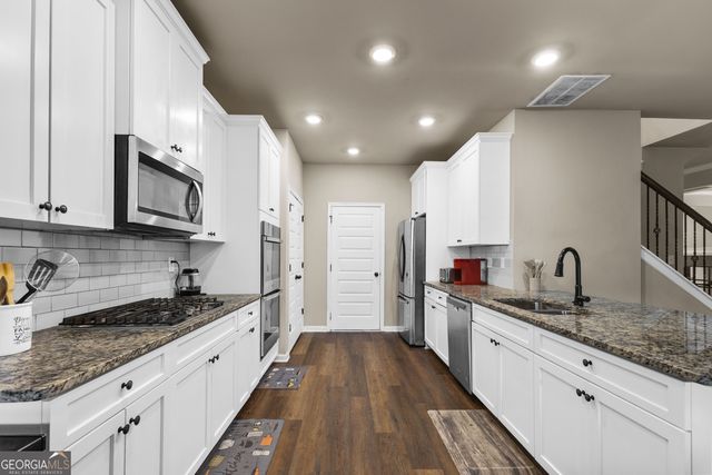 5654 Wyncreek Circle SW, South Fulton, GA 30331