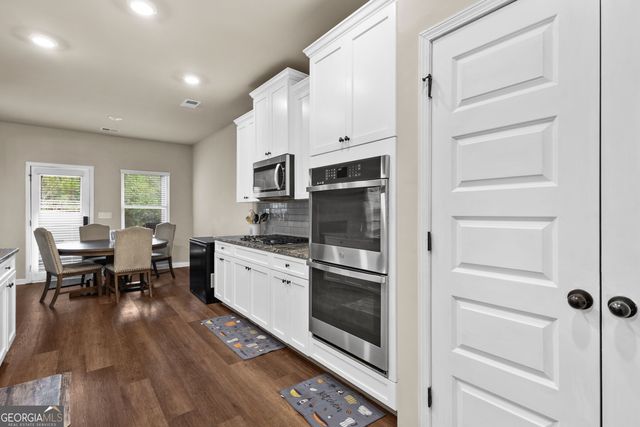 5654 Wyncreek Circle SW, South Fulton, GA 30331