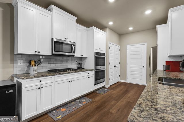 5654 Wyncreek Circle SW, South Fulton, GA 30331