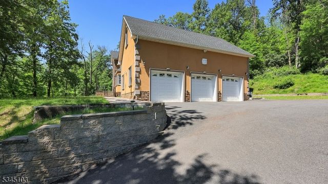 1121 N Washington Ave, Green Brook Twp., NJ 08812
