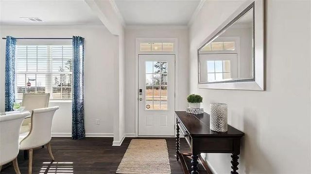 6716 Scarlet Oak Way, Flowery Branch, GA 30542