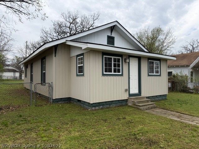 1806 S S Street, Fort Smith, AR 72901