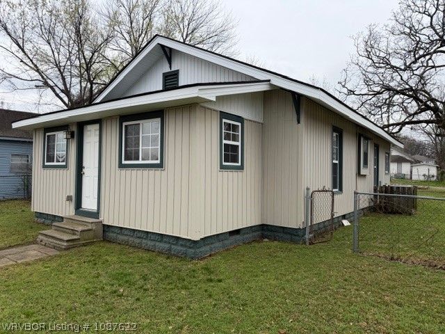 1806 S S Street, Fort Smith, AR 72901