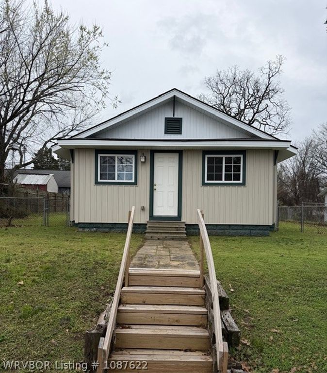 1806 S S Street, Fort Smith, AR 72901