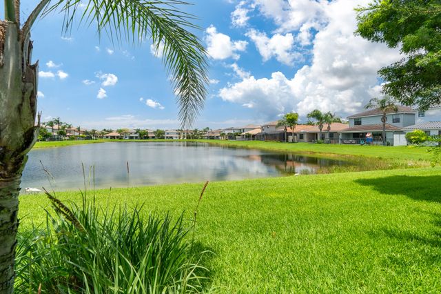8095 Baltic Amber, Delray Beach, FL 33446