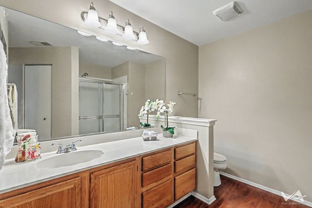 1620 COLUMBIA Circle 2, Bartlett, IL 60103