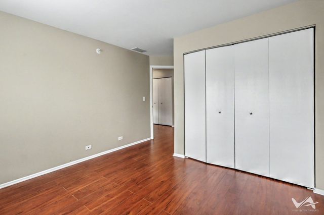 1620 COLUMBIA Circle 2, Bartlett, IL 60103