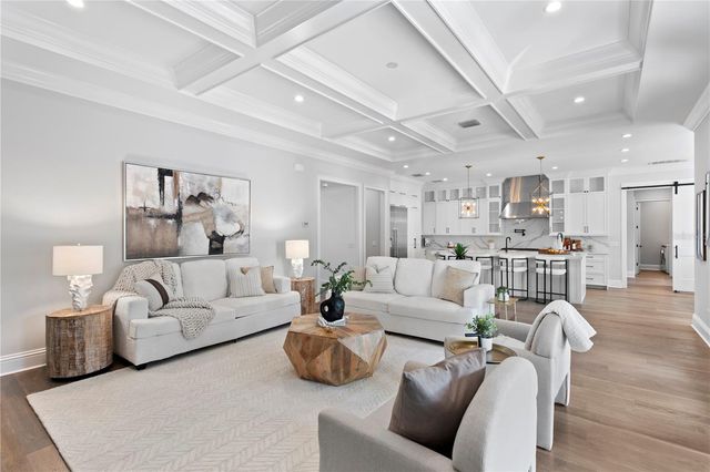 4614 W LOWELL AVENUE, Tampa, FL 33629