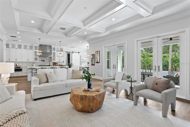 4614 W LOWELL AVENUE, Tampa, FL 33629