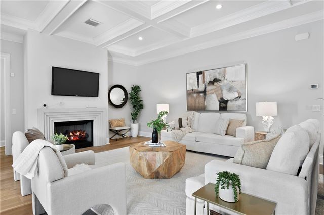 4614 W LOWELL AVENUE, Tampa, FL 33629