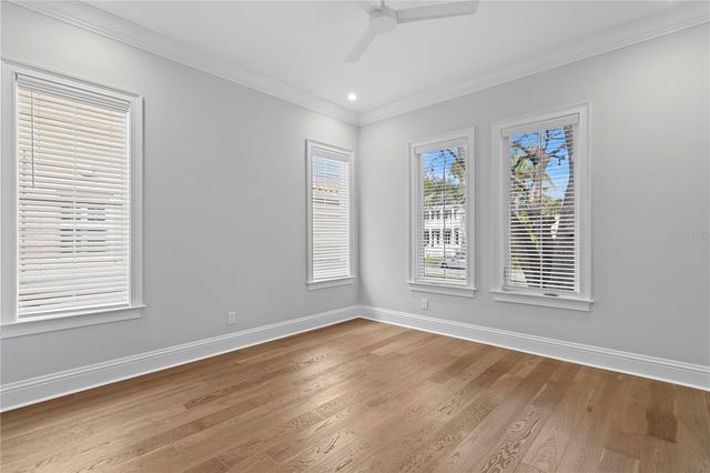 4614 W LOWELL AVENUE, Tampa, FL 33629