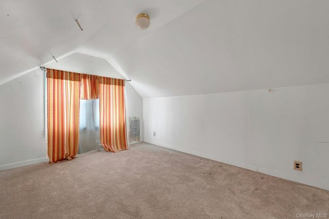 42 Williams Avenue, Hillcrest, NY 10977