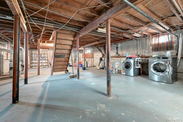 42 Williams Avenue, Hillcrest, NY 10977