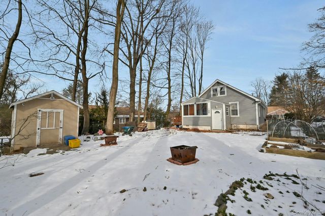 42 Williams Avenue, Hillcrest, NY 10977