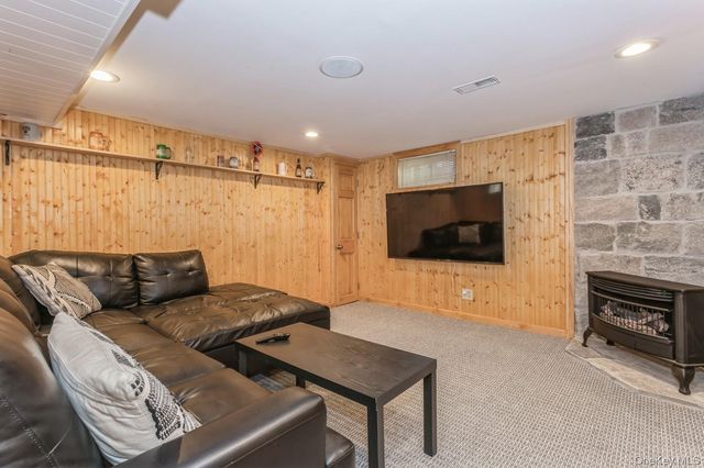 562 Bernice Road, Franklin Square, NY 11010