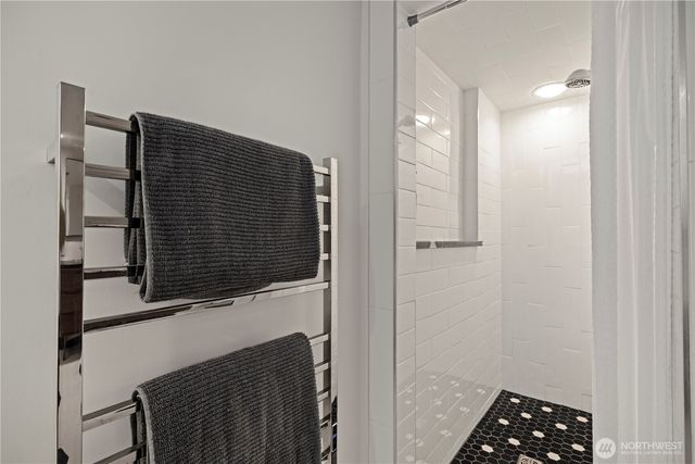 2528 1st Avenue W, Seattle, WA 98119