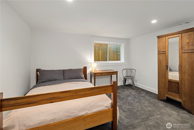 2528 1st Avenue W, Seattle, WA 98119