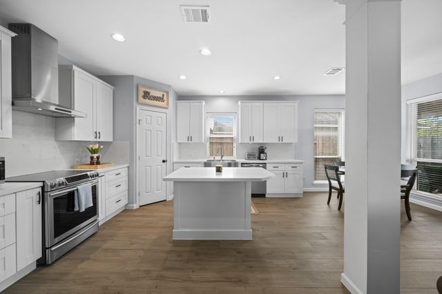 3101 Red Maple Drive, Friendswood, TX 77546