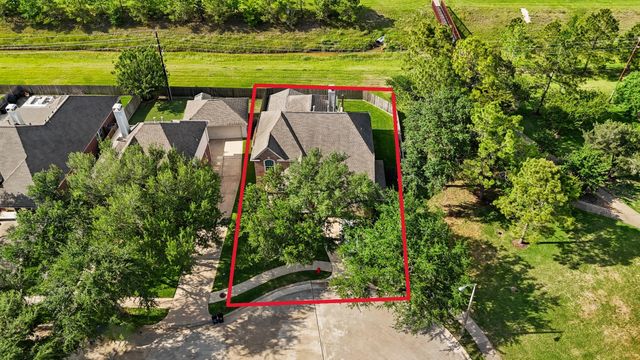 3101 Red Maple Drive, Friendswood, TX 77546