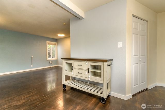 1005 E 57th Street, Tacoma, WA 98404