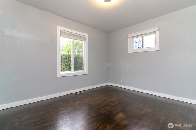 1005 E 57th Street, Tacoma, WA 98404