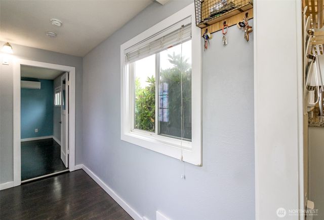 1005 E 57th Street, Tacoma, WA 98404