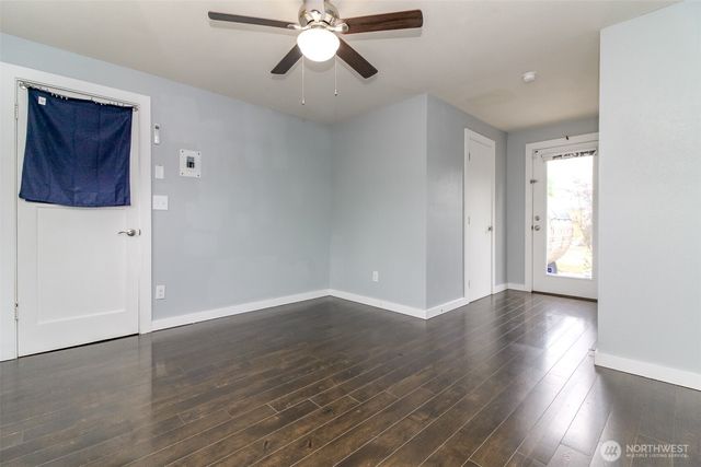 1005 E 57th Street, Tacoma, WA 98404