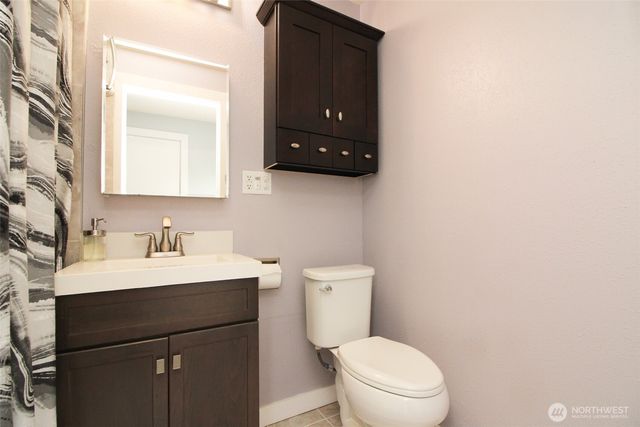1005 E 57th Street, Tacoma, WA 98404