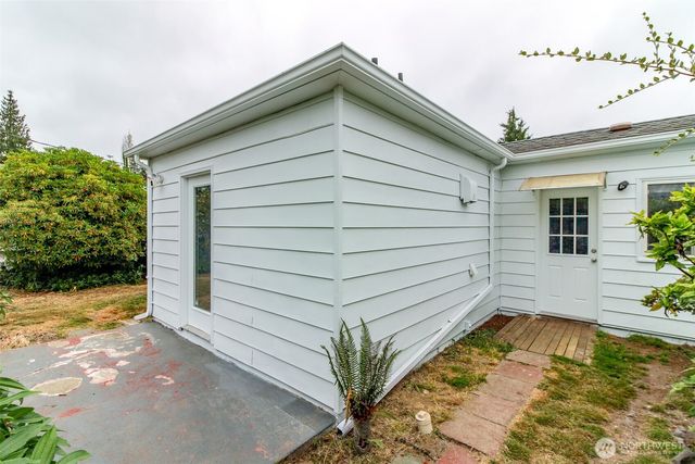 1005 E 57th Street, Tacoma, WA 98404