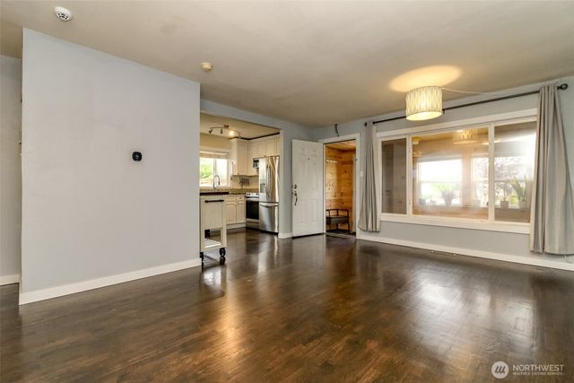 1005 E 57th Street, Tacoma, WA 98404