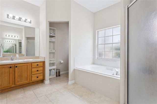 4803 SAWGRASS LAKE CIRCLE, Leesburg, FL 34748