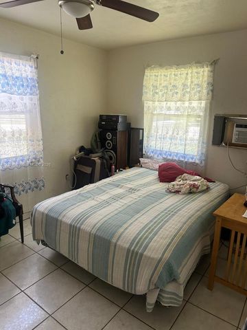 12555 NW 10th Ave, North Miami, FL 33168