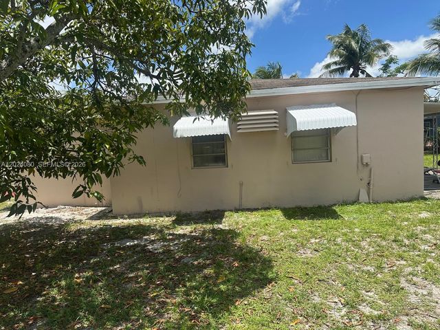 12555 NW 10th Ave, North Miami, FL 33168