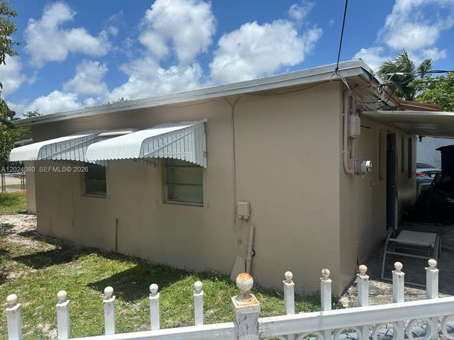 12555 NW 10th Ave, North Miami, FL 33168