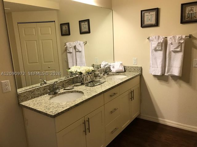8987 SHINE DRIVE, Kissimmee, FL 34747