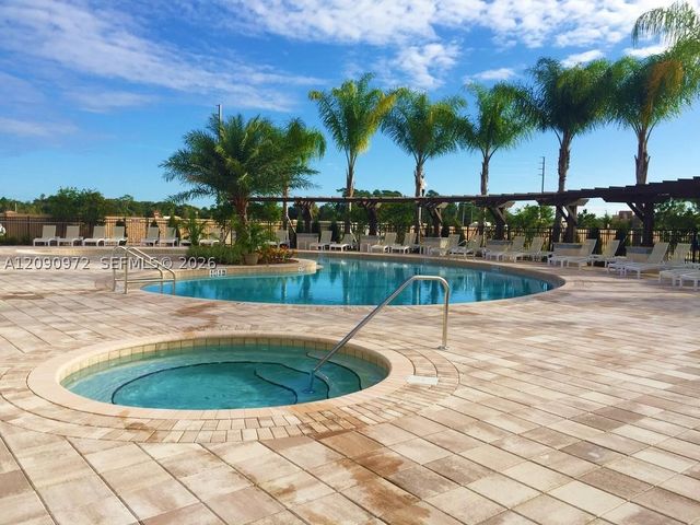 8987 SHINE DRIVE, Kissimmee, FL 34747