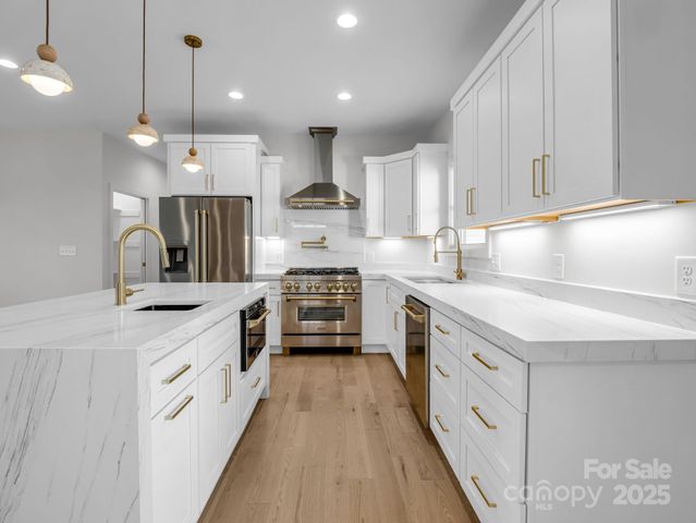 135 Hilltop Street, Morganton, NC 28655